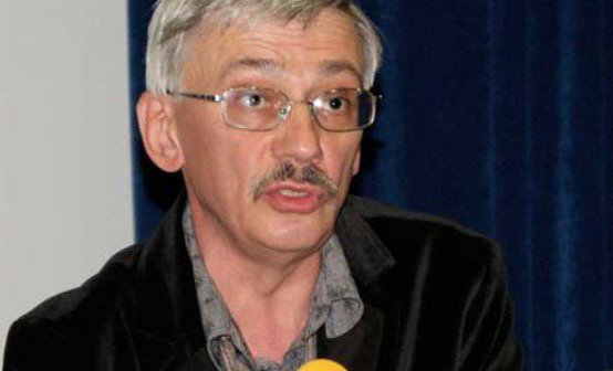 Презентация годового доклада международной правозащитной организации Amnesty International. Выступает председатель Совета Правозащитного центра "Мемориал", член правления международного историко-просветительского правозащитного и благотворительного общества "Мемориал" Олег Орлов. Москва, Центральный Дом журналистов, 26 мая 2010 года. Фото "Кавказского Узла"