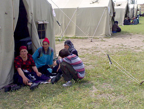 Палаточный лагерь в райцентре Сабирабад, для жителей затопленных районов Азербайджана. 12 мая 2010 года. Азер Исмаилов для "Кавказского Узла"