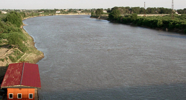 Русло Куры в Азербайджане. Фото с сайта http://ru.wikipedia.org