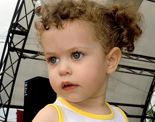 Участница праздника в честь Дня защиты детей в парке "Солнечный остров". Краснодар, 1 июня 2010 года. Фото "Кавказского Узла"