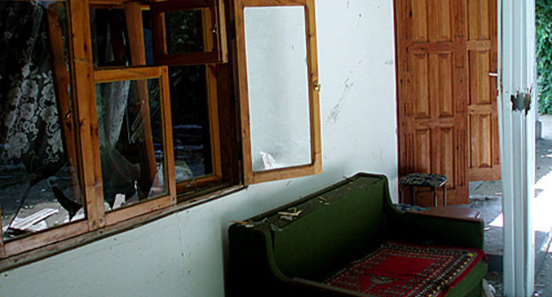 Дом Р.А.Досхоевой после взрыва 25 июня 2010 года.   Фото "Кавказского Узла"
