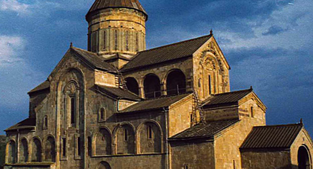 Светицховели - кафедральный патриарший храм Грузинской православной церкви в Мцхете. Фото с сайта http://ru.wikipedia.org