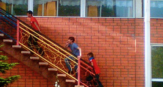 На территории детского лагеря "Дон". Краснодарский край, село Новомихайловское-2. Фото: www.deti-travel.ru