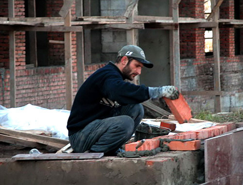 Чечня, Грозный, работы по восстановлению города. Фото с сайта www.chechnyafree.ru Чечня, Грозный, работы по восстановлению города. Фото с сайта www.chechnyafree.ru