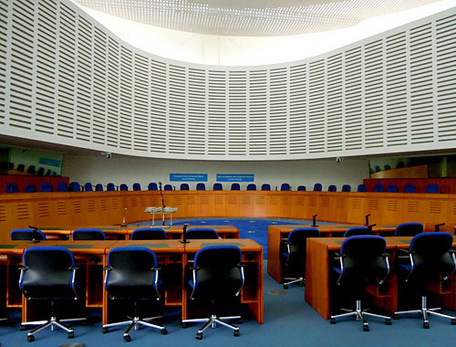 Зал судебных заседаний Европейского суда по правам человека в Страсбурге. Фото: www.flickr.com/photos/mnkysuit