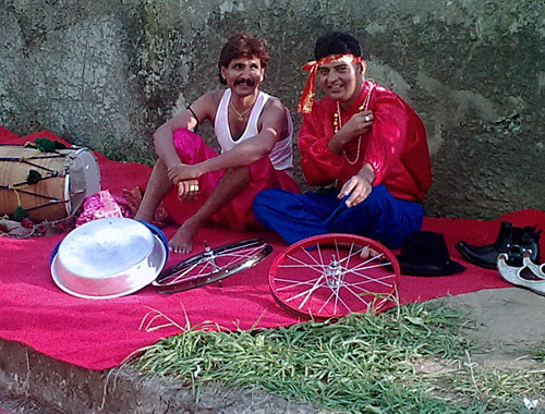 Индийские музыканты знакомят посетителей выставки с национальной культурой. Батуми, 16 августа 2010 года. Фото "Кавказского узла"