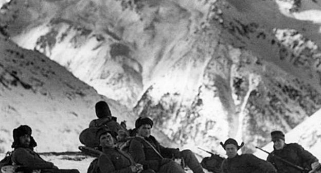 Немецкие солдаты на Кавказе, 22 декабря 1942 года. Фото с сайта http://ru.wikipedia.org