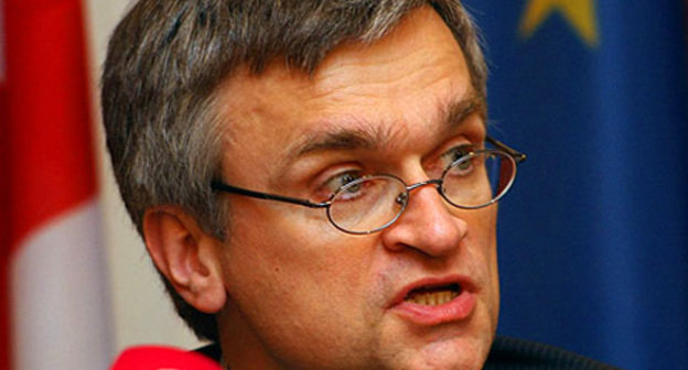 Питер Семнеби. Фото с сайта www.armenians.net