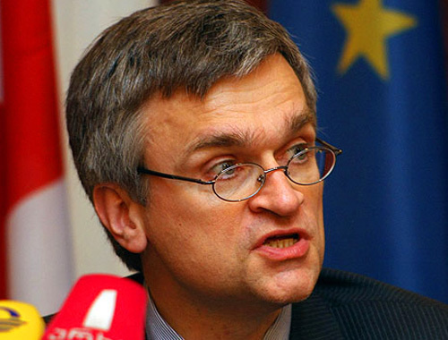 Питер Семнеби. Фото с сайта www.armenians.net