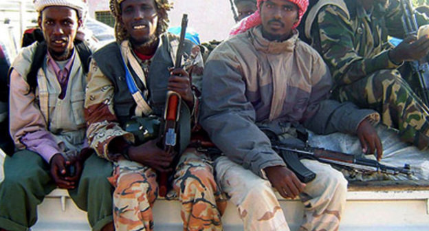 Сомалийские пираты. Фото: www.newspot.ru