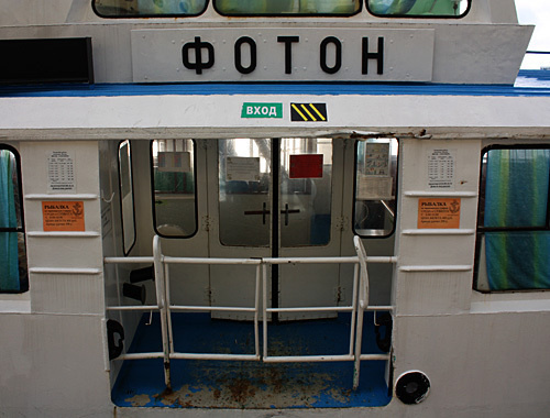 Вход на борт пассажирского теплохода "Фотон". Сочи, Хостинский район. Фото "Кавказского узла"