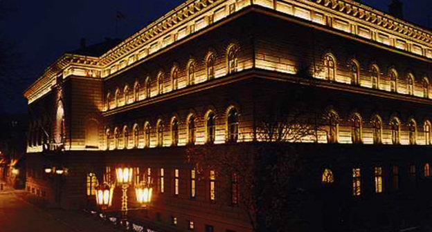 Здание парламента Латвии в Риге. Фото с сайта www.polit.lv