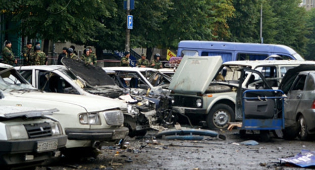Последствия теракта возле Центрального рынка Владикавказа, 9 сентября 2010 года. Владимир Мукагов для "Кавказского узла"