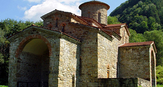 Северный Зеленчукский храм (Х век), Карачаево-Черкесия. Фото с сайта http://ru.wikipedia.org