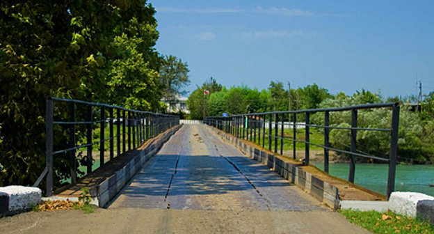 Мост через реку Ингур. Фото с сайта http://ru.wikipedia.org