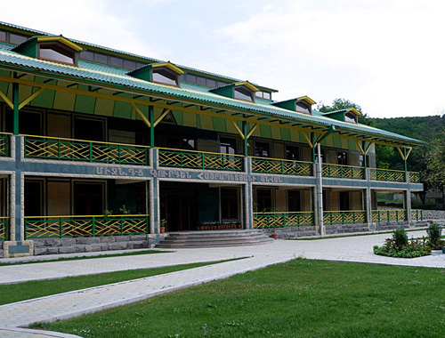 Нагорно-Карабахская Республика, школа в селе Ванк. Фото с сайта http://ru.wikipedia.org