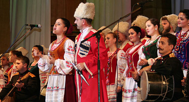 Фестиваль казачьей песни во Владикавказе, октябрь 2009 года. Фото "Кавказского узла"