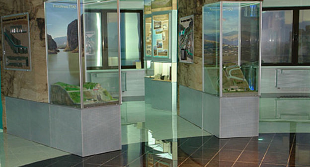 Электронные экспонаты музея гидроэнергетики Дагестана в Каспийске, 20 декабря 2010 года. Фото пресс-службы Дагестанского филиала ОАО "РусГидро"