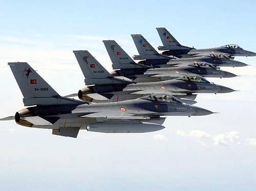 Тактические истребители F-16 ВВС Турции. Фото с сайта http://ru.wikipedia.org