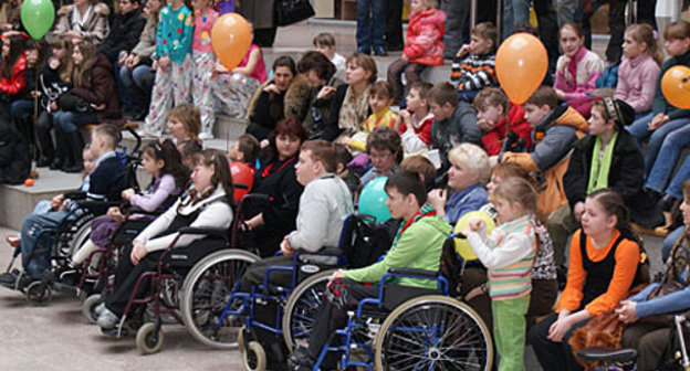 Участники республиканской благотворительной акции "От сердца к сердцу". Фото с сайта http://adyglife.ru