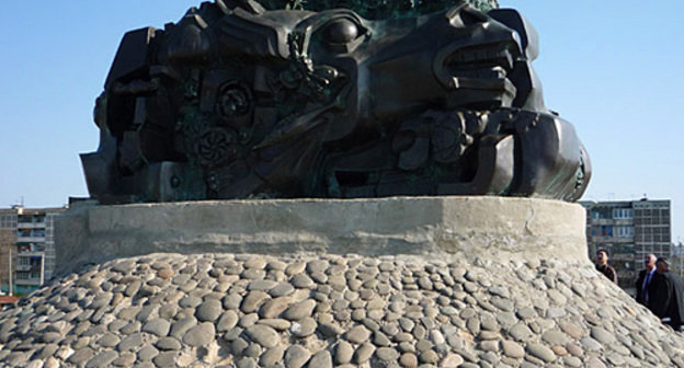 Мемориал жертвам политических репрессий в Элисте. Фото "Кавказского узла"