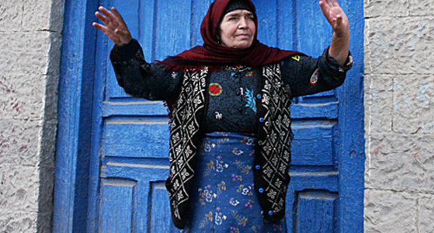 Фоторабота "Танец" участника конкурса "Кавказского узла" "От гражданской журналистики – к гражданскому действию" А.Гапурова