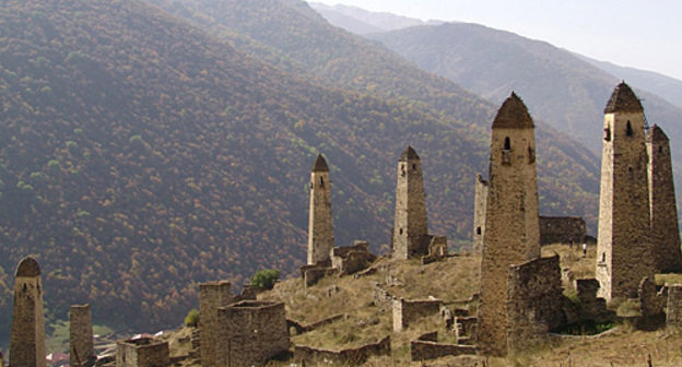 Ингушетия, Джейрахский район, башенный комплекс Эрзи. Фото: www.rusnations.ru, автор Амирхан Хакиев