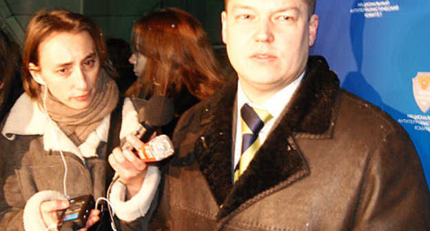 Официальный представитель НАК Николай Синцов. Аэропорт "Домодедово", 24 января 2011 года. Фото "Кавказского узла"