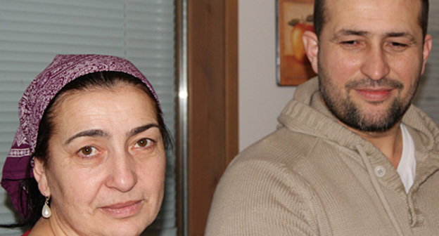 Малик и Хадижат Гатаевы, Финляндия, декабрь 2010. Фото "Кавказского узла"