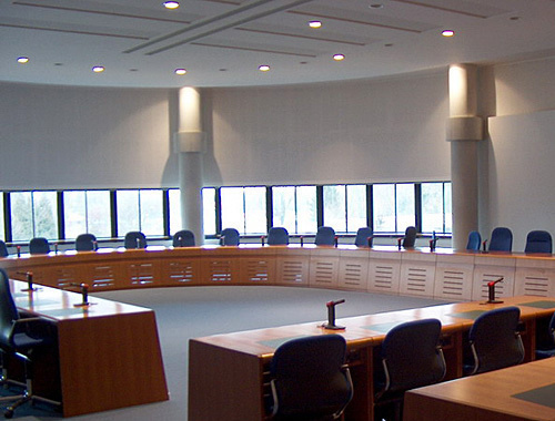 Зал судебных заседаний Европейского суда по правам человека в Страсбурге. Фото: www.flickr.com/photos/nicolas-marschall, Nicolas Marschall