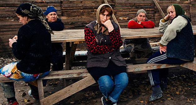 Женщины-строители в Грозном, Чечня, 2009 год. Фото: http://versoimages.com, автор Оксана Юшко