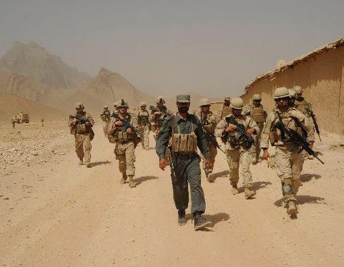 Грузинские военные охраняют селение в провинции Гильменд, Афганистан. 2010 г. Фото: en.wikipedia.org