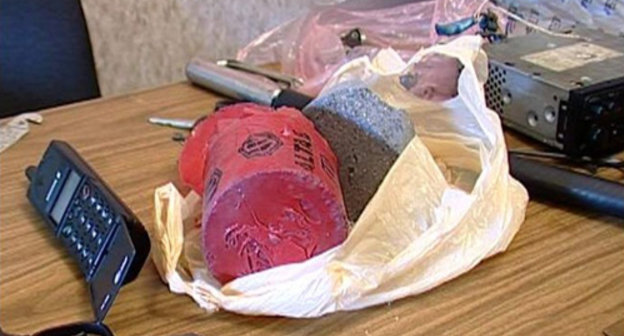 Части самодельного взрывного устройства. Фото: Канал ПИК (pik.tv)