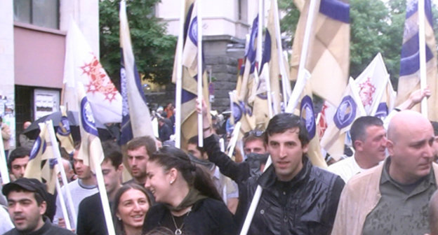 Шествие оппозиции в Тбилиси 21 мая 2011 г. Фото "Кавказского узла"