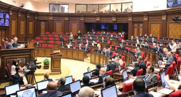 Обсуждения Избирательного кодекса Республики Армения на заседании Национального Собрания. Ереван, 23 мая 2011 г. Фото: официальный сайт Национального Собрания РА (www.parliament.am)