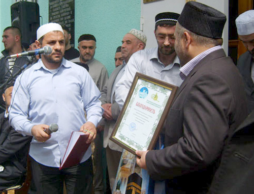 Всероссийский конкурс молодых исламских ученых. Вручение премий. Дагестан, Хасавюрт, 19 мая 2011 г. Фото "Кавказского узла"
