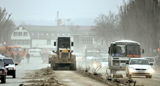 Дорожное строительство в Грозном. 2011 г. Фото: fc-terec.ru