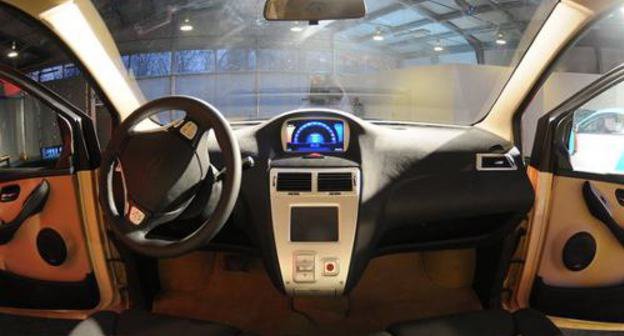 Салон ё-мобиля. Презентация на сайте компании "Ё-авто" (http://www.yo-auto.ru)