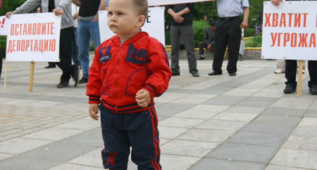 Митинг жителей села Храх-Уба в Махачкале. 23 мая 2011 г. Фото: еженедельник «Настоящее время» (http://gazeta-nv.ru)