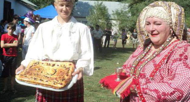 В селе Эсто-Садок празднуют 125-летие со дня его основания. Краснодарский край, Краснополянский поселковый округ Адлерского района г. Сочи, 28 августа 2011 г. Фото: maks-portal.ru
