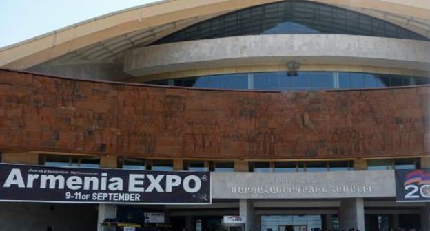 Региональный торгово-промышленный выставочный форум Armenia EXPO – 2011. Спортивно-концертный комплекс. Ереван. 9 сентября 2011 г. Фото "Кавказского узла"