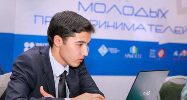 Участник форума молодых предпринимателей. Фото: www.kchr.info