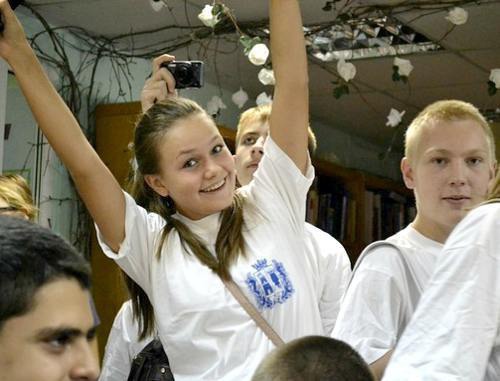 Открытие первого в Ростове-на-Дону молодежного добровольческого центра "Я - волонтер" 27 сентября 2011 года. Фото предоставлено организаторами мероприятия.