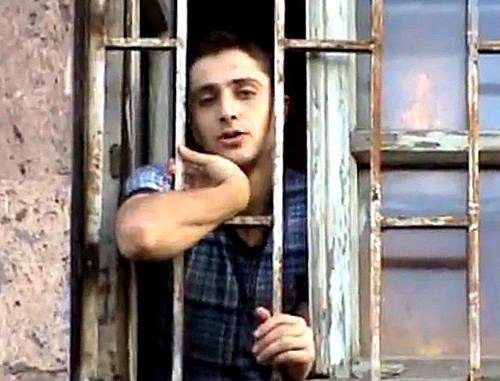 Ованнес Варданян. Кадр из видеоролика, снятого инициативной группой "Не будем молчать" (http://www.youtube.com/watch?v=kltNRmTe2TI)