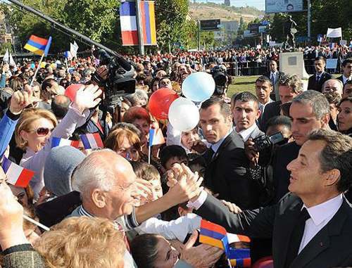 Президент Франции Николя Саркози на площади Франции в Ереване. 7 октября 2011 г. Фото: www.president.am