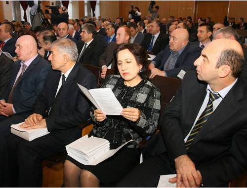 Депутаты на 6-й сессии Народного Собрания Республики Дагестан V созыва. Махачкала, 1 ноября 2011 г. Фото пресс-службы президента Республики Дагестан, president.e-dag.ru