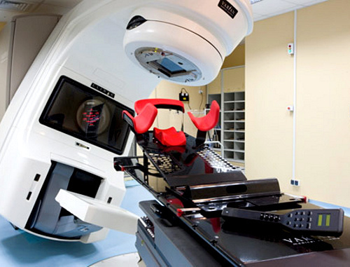 Современное оборудование для лучевой терапии. Фото: www.innovacia.com.ua