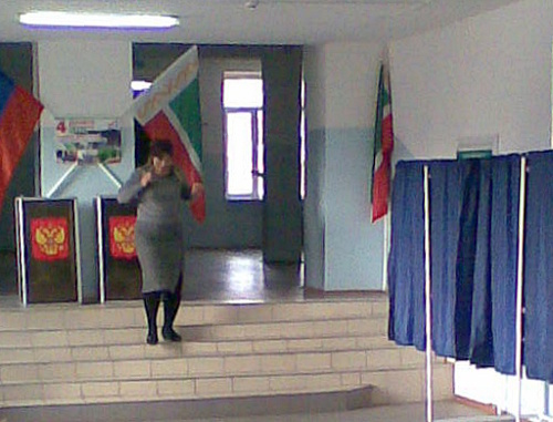 Чечня, г. Грозный, 4 декабря 2011 г., между 13.00 и 14.00. На одном из избирательных участков города. Фото предоставлено общественным наблюдателем