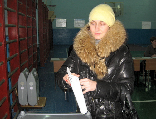 Волгоград, 4 декабря 2011 г. Выборы в Госдуму РФ. Голосование на избирательном участке №1010.