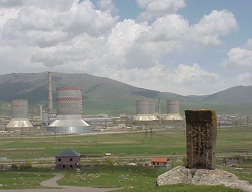 Разданская ТЭЦ, Армения. Фото с сайта венгерской компании GEA EGI, поставляющей оборудование для ТЭЦ (www.gea-energytechnology.com).